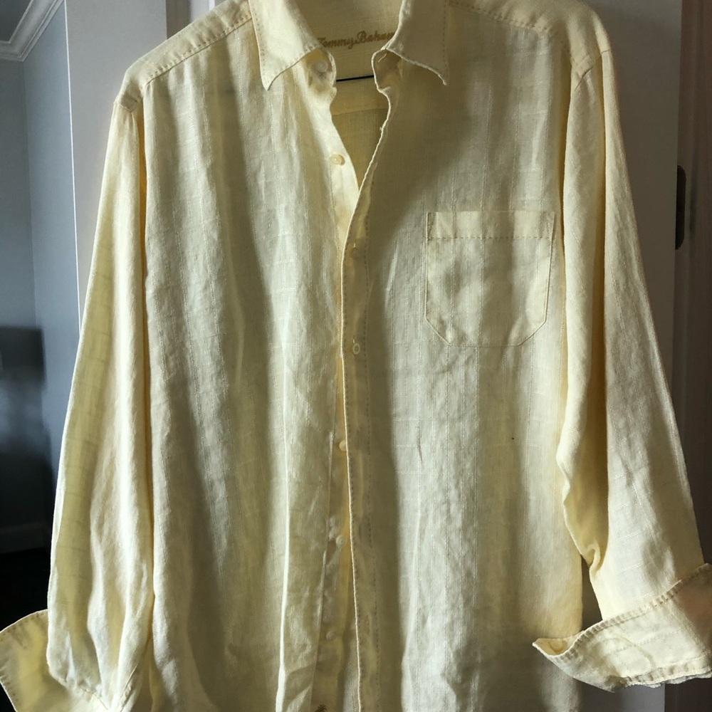 Men’s linen Tommy Bahama shirt